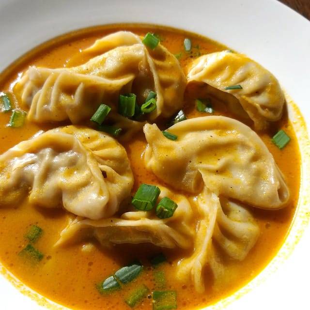 Kathmandu: Cashless Heritage Tour with Local Food Tasting