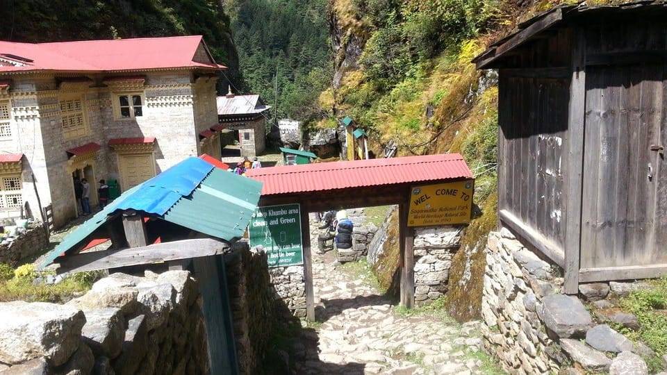 14-Day Gokyo Lakes Trek with Guide