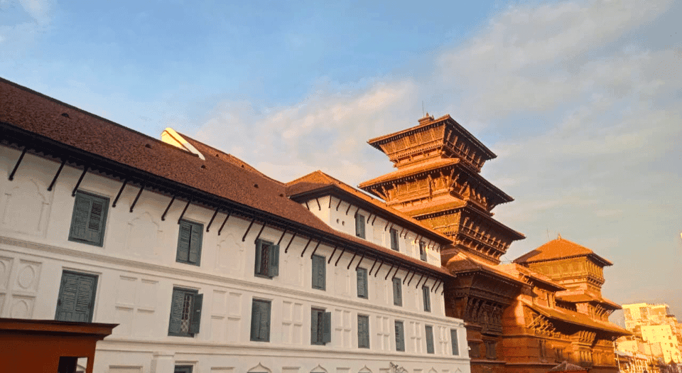 Kathmandu: Walking Tour with Monkey Temple & Durbar Square