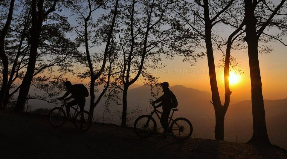 Kathmandu: One-Day Biking Trip in Kathmandu with Pick up.