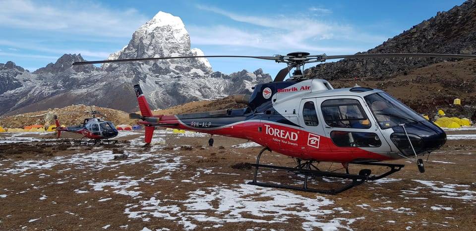 Chopper flight and breakfast at Hotel Everest view