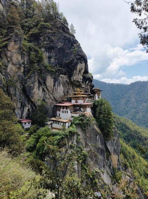 Kathmandu: Bhutan, Lhasa, and Nepal 10-Day Tour