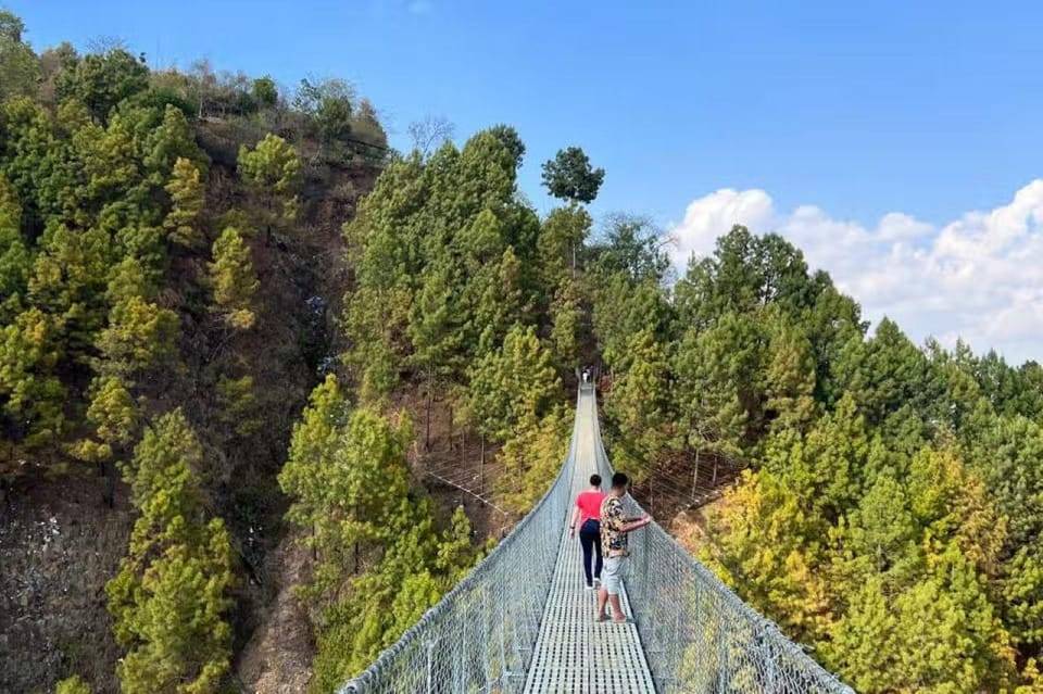 Kathmandu: Asura Cave & Neydo Tashi Monastery Trip