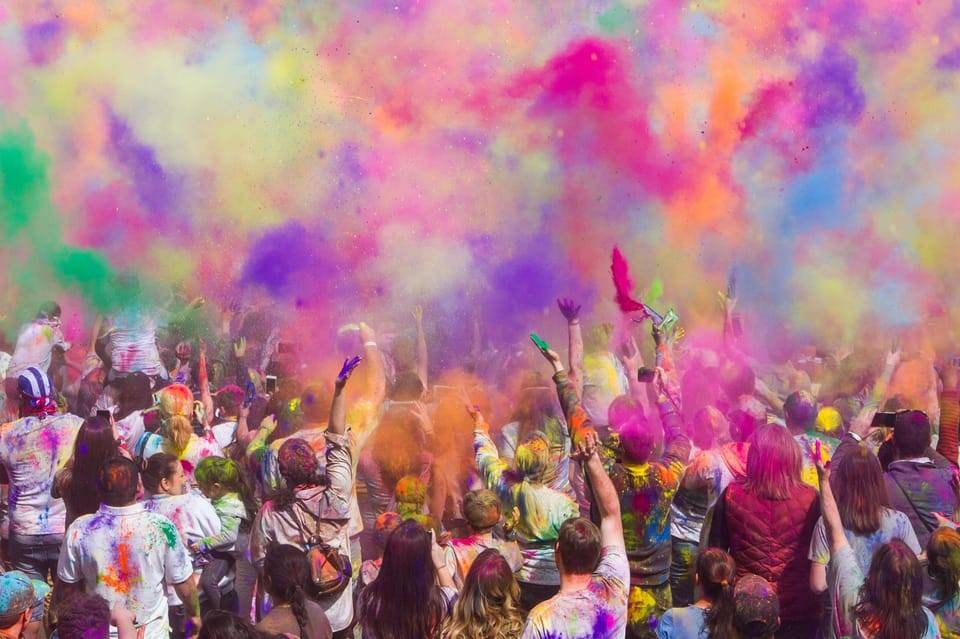 Kathmandu: Holi Festival in Kathmandu Celebration with local