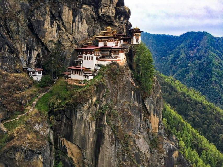 Nepal & Bhutan: 6-Day Cultural Highlights Tour with Flights