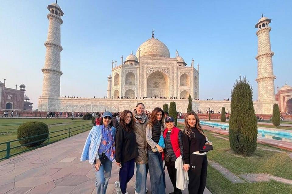 From Delhi: Taj Mahal & Agra Private Day Tour with 5* Lunch