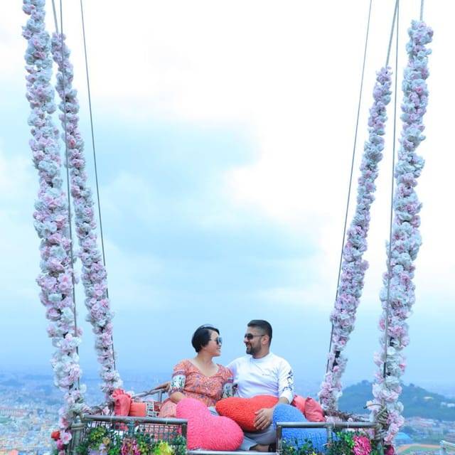 Kathmandu: Swyambhunath Stupa and Single Tree Swing Tour