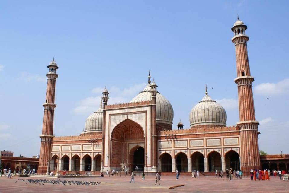 Old Delhi City Tour with Tuk-Tuk, Street Food & Spice Market