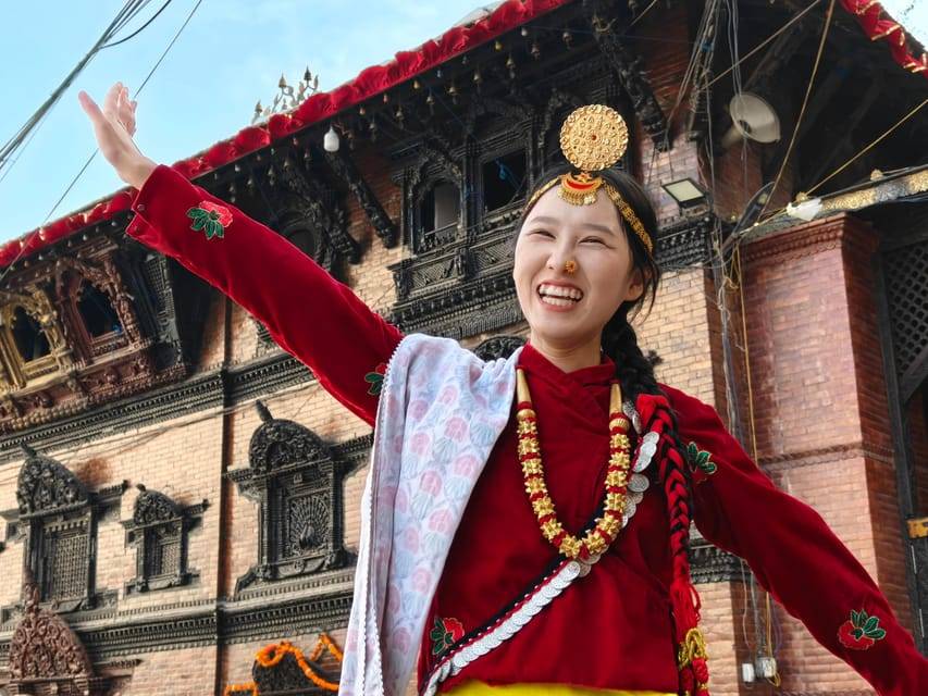 Kathmandu: Traditional Dress Photoshoot & Food Tasting