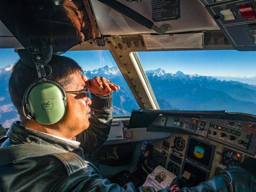 Kathmandu: Mount Everest Scenic Flight with Airport Transfer