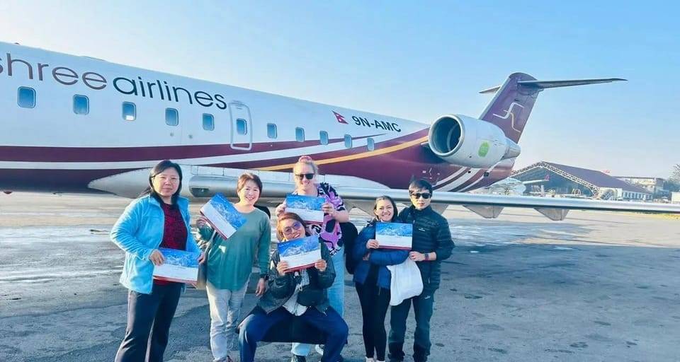Kathmandu: Mount Everest Scenic Tour by Plane with Transfers