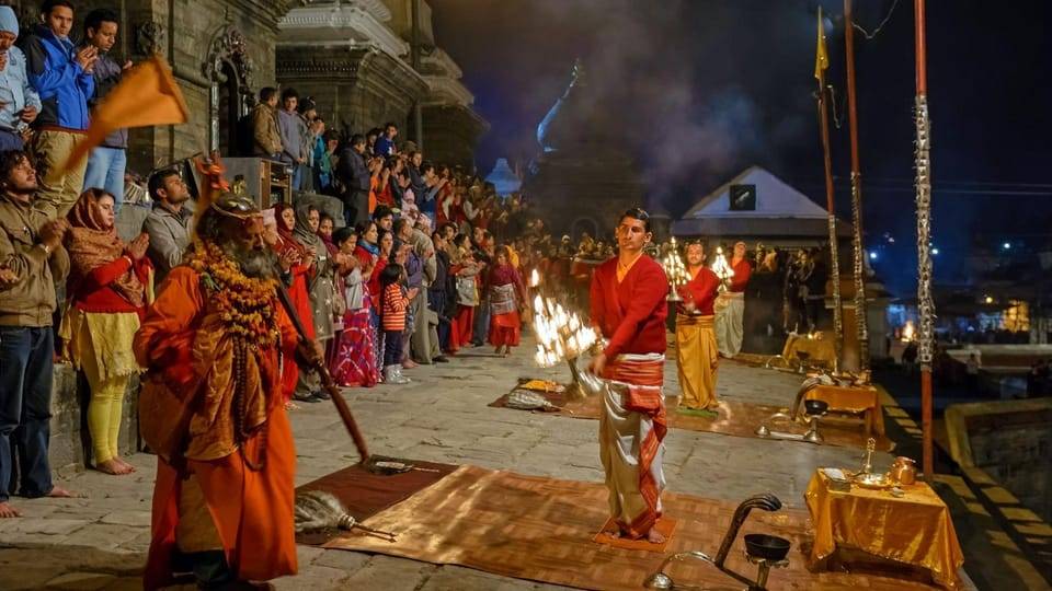 Kathmandu: Pashupatinath Temple Evening Aarati Tour