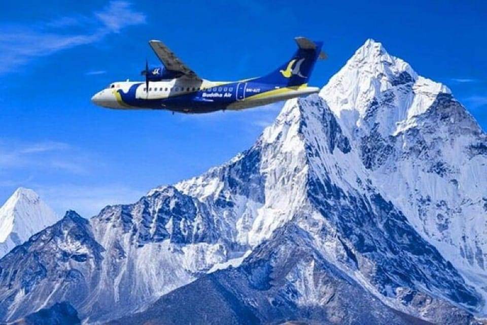 Kathmandu: Everest Mountain Flight Tour