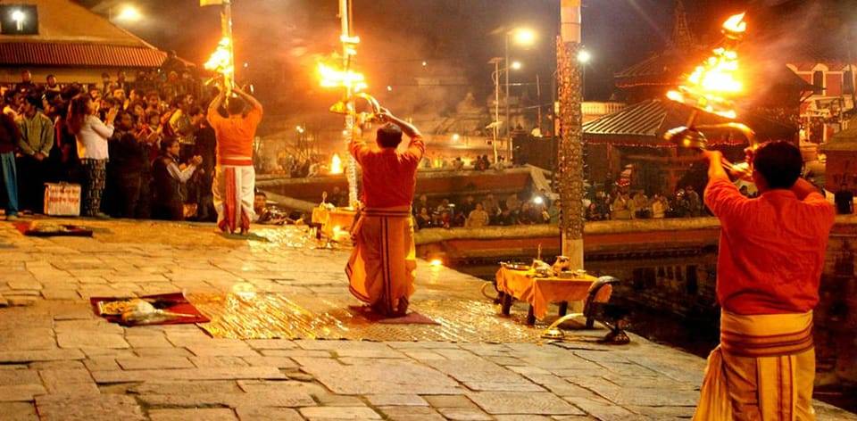 Kathmandu: Pashupatinath Temple Evening Aarati Tour