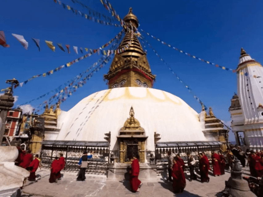 Luxury Honeymoon in Nepal: Kathmandu, Pokhara & Chitwan Tour