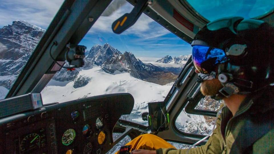 Kathmandu: Everest Base Camp Helicopter Tour with Landing