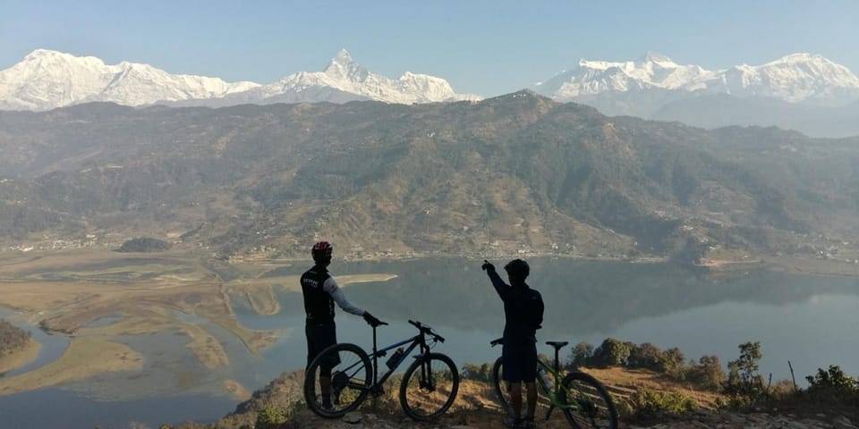 Pokhara: Pumdi Bhumdi to Fewa Lake Mountain Bike Tour
