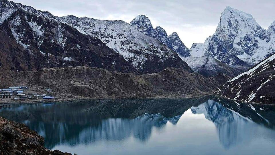 11 Days Gokyo Valley Trek with Flights from Kathmandu
