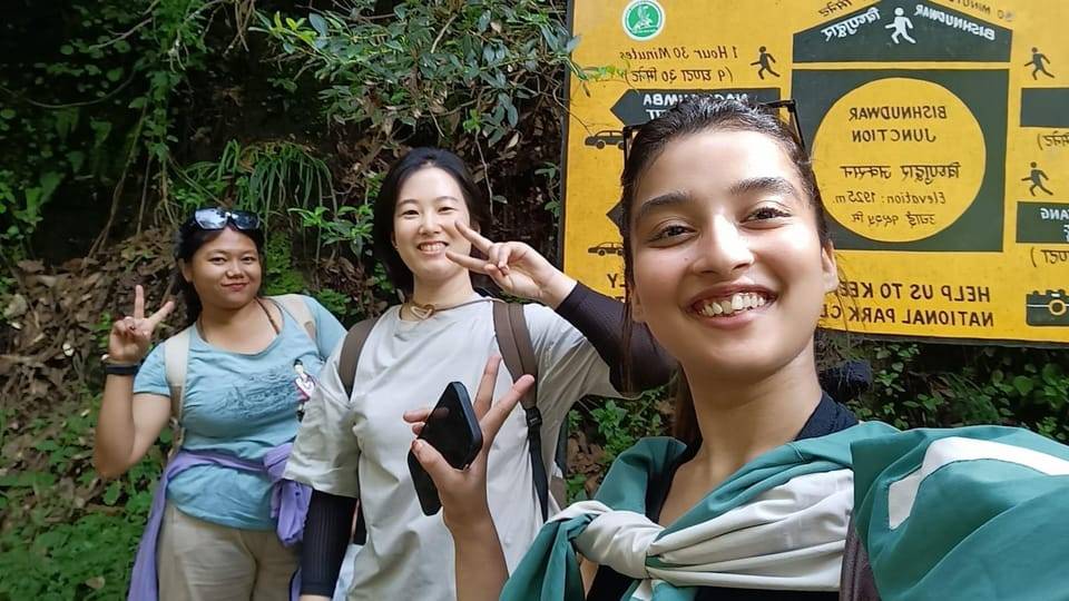 Kathmandu: Shivapuri National Park Hiking Day Trip