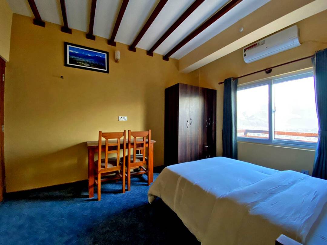 Hotel in Pokhara mountain site view room