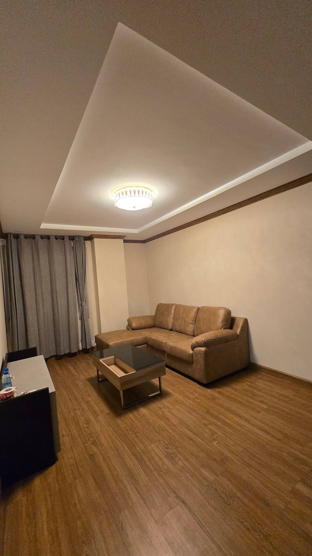 2BHK w/ Balcony & Mountain View | 8 Min Lakeside