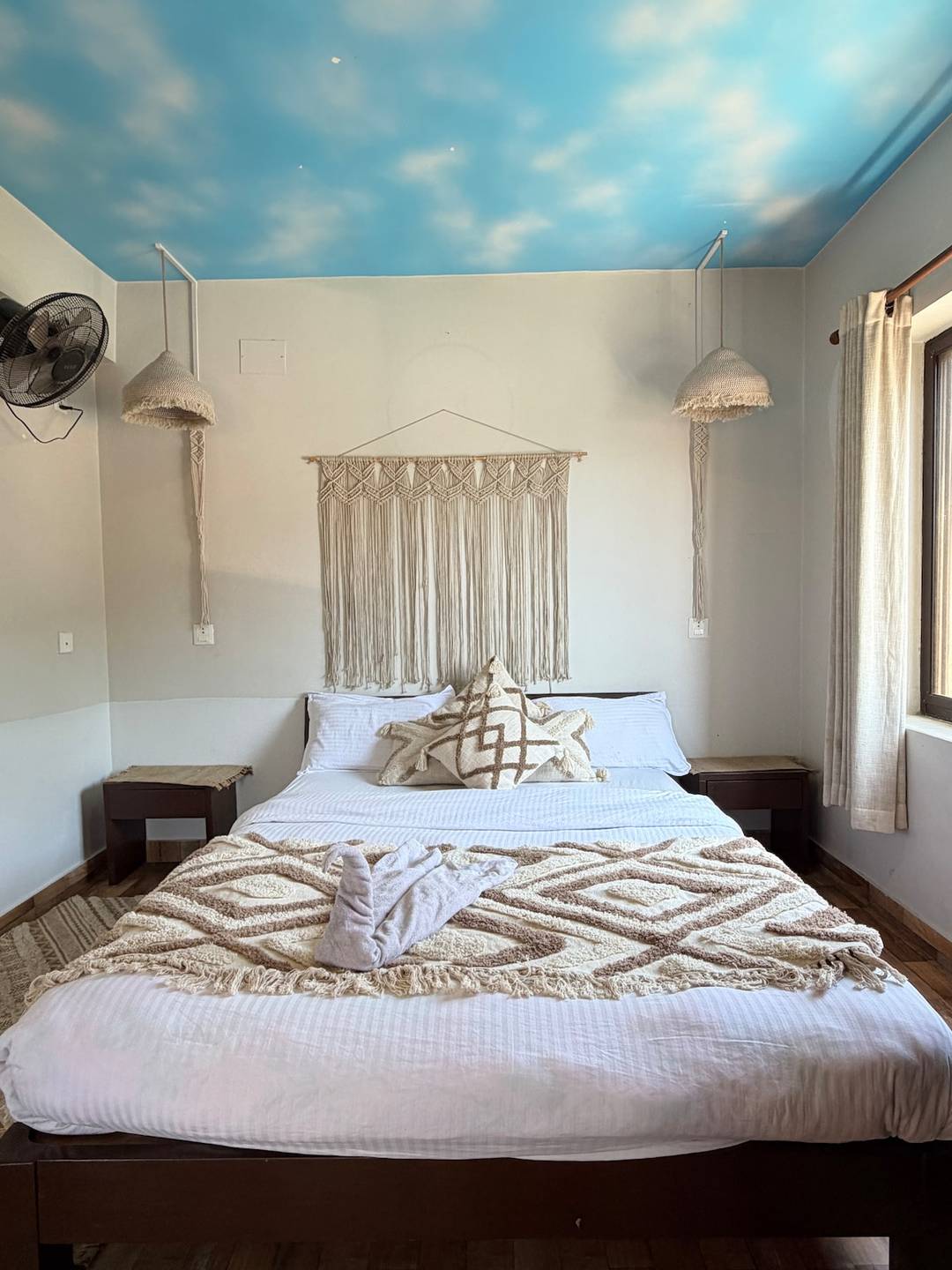 Modern Private Room Near Phewa Lake — photo