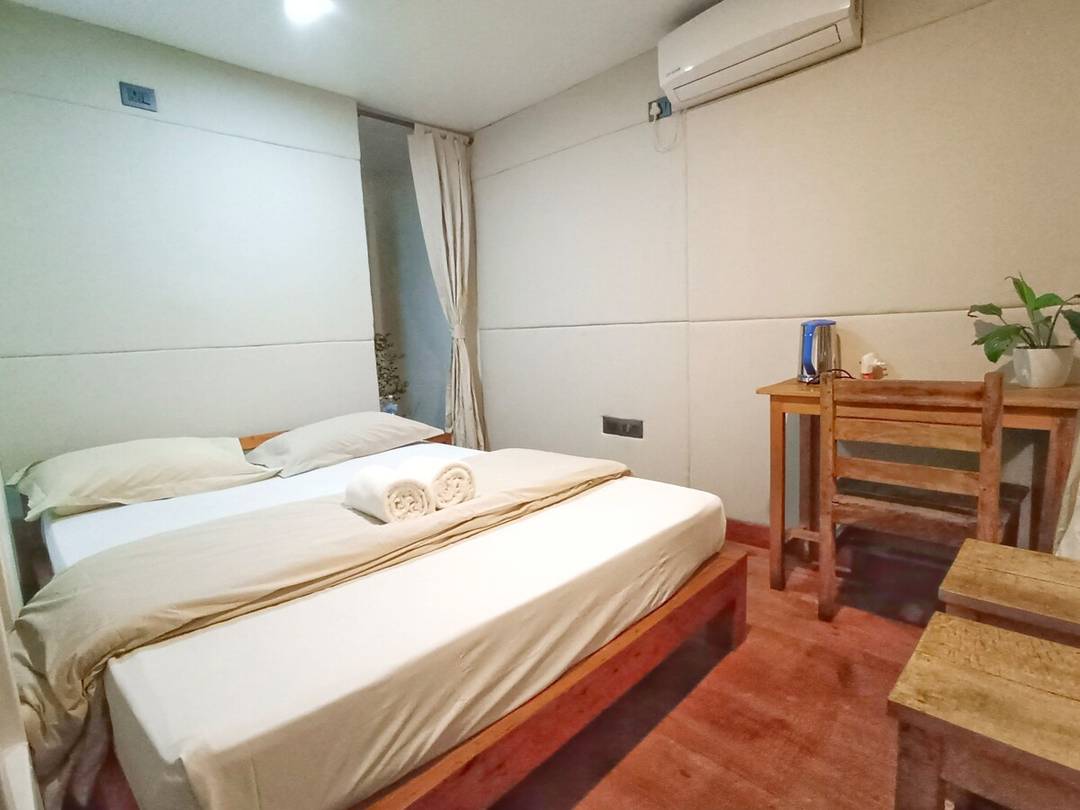 Ranas Cottage # 1-Queen X1 bed ( double bed) AC