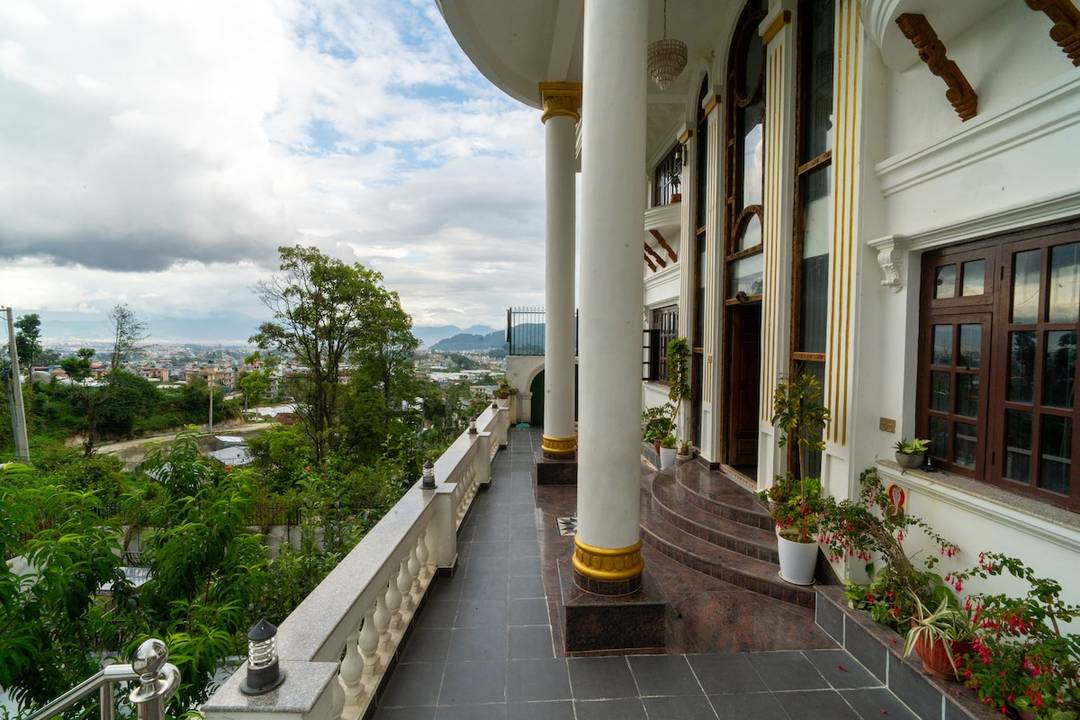 The White House Villa: 8 Bedroom swimming pool — photo