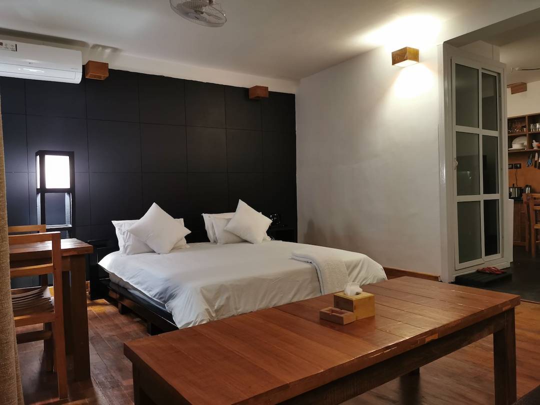 Studio (with fully equipped kitchen)