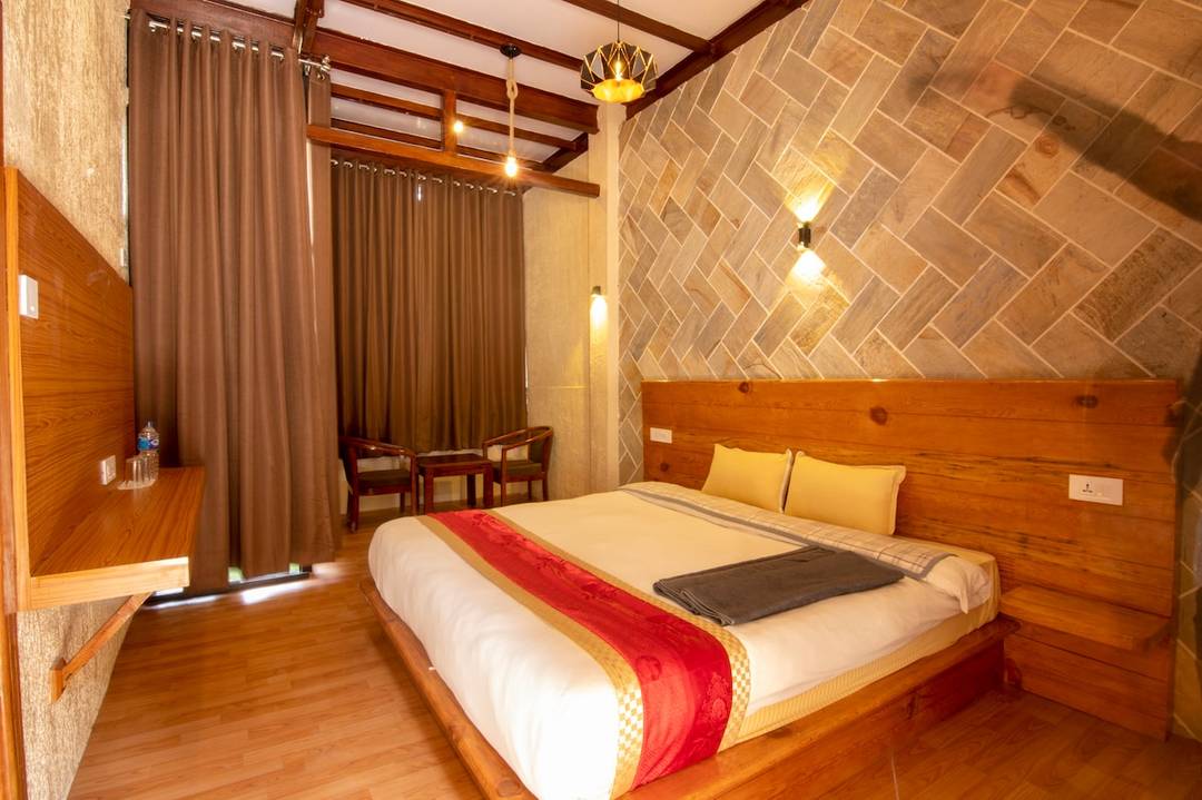 Beautiful Jungle Facing Room with cozy Balcony