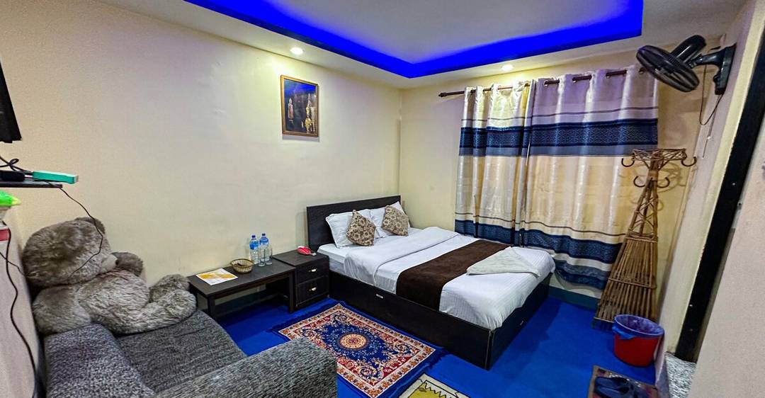 Superior King Couple Room