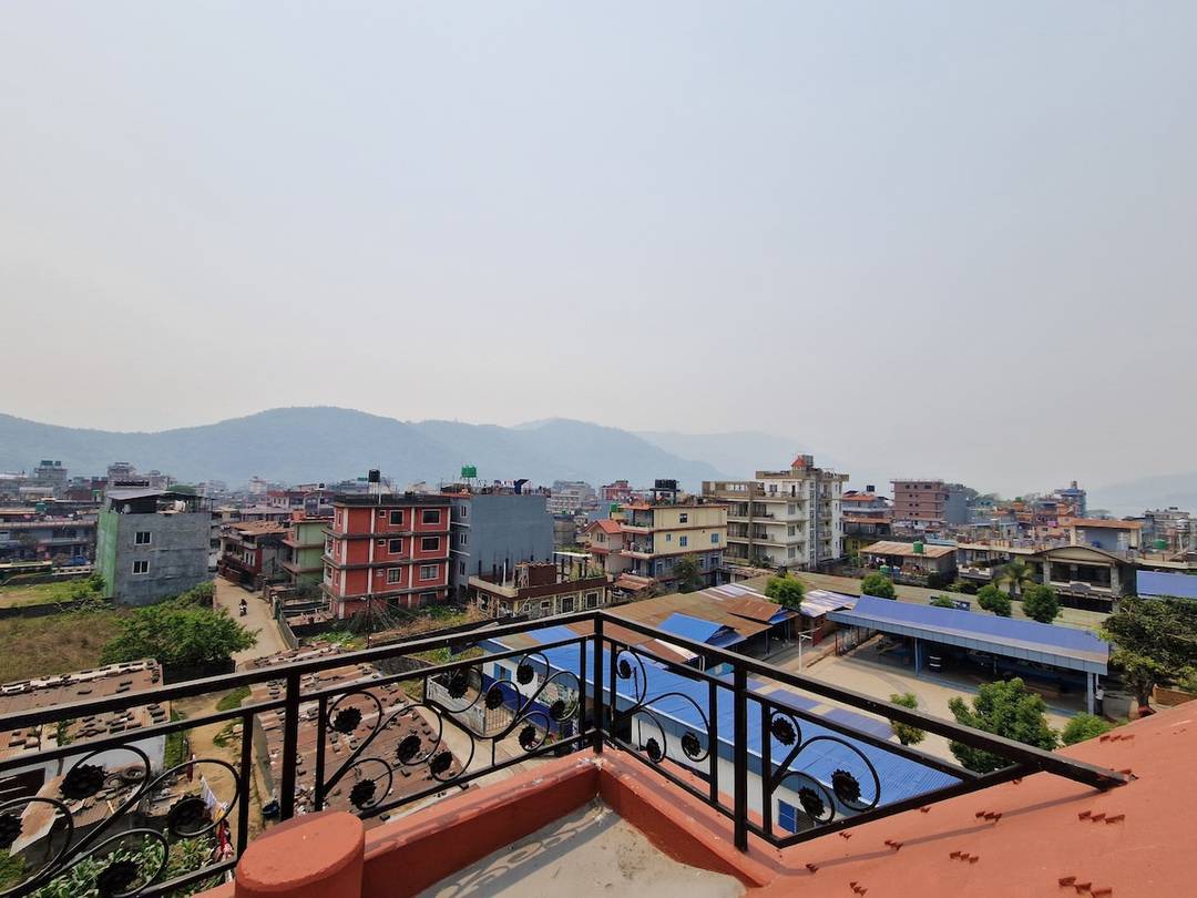 Rooftop Flat in Lakeside — photo