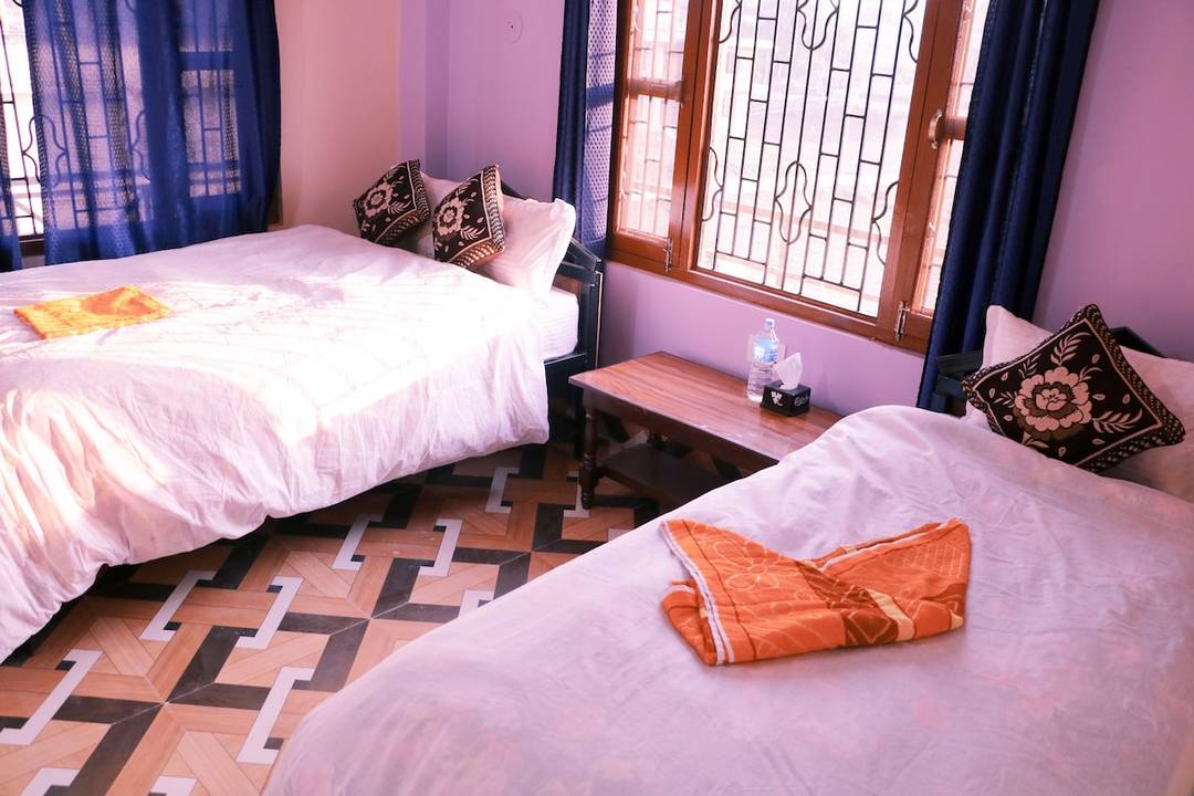 One single and One Double bedroom in Sauraha — photo