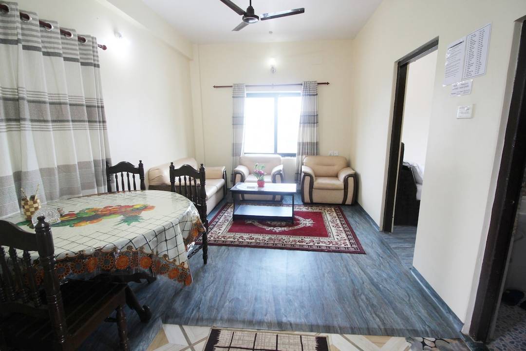 Aamas Place Apartment Second Floor - Back Side