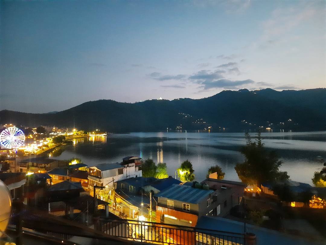 Rooftop two Bed Rooms with Lake View And a Terrace — photo