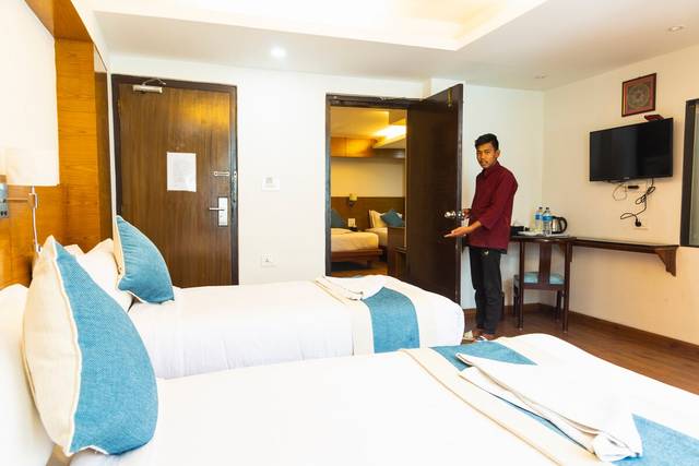 Adjoined Room for groups or Families