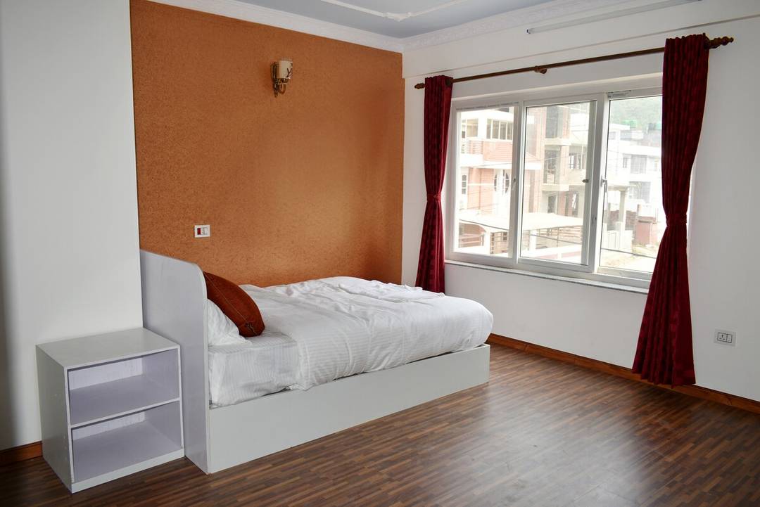 Top Room with City View — photo