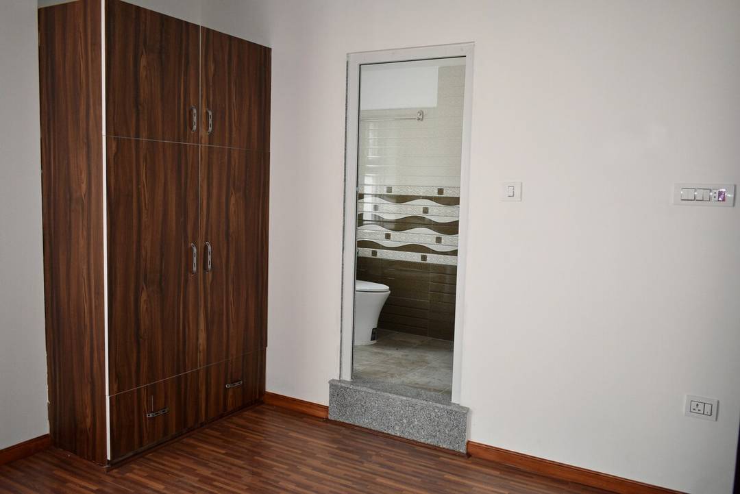 Top Room with City View — photo