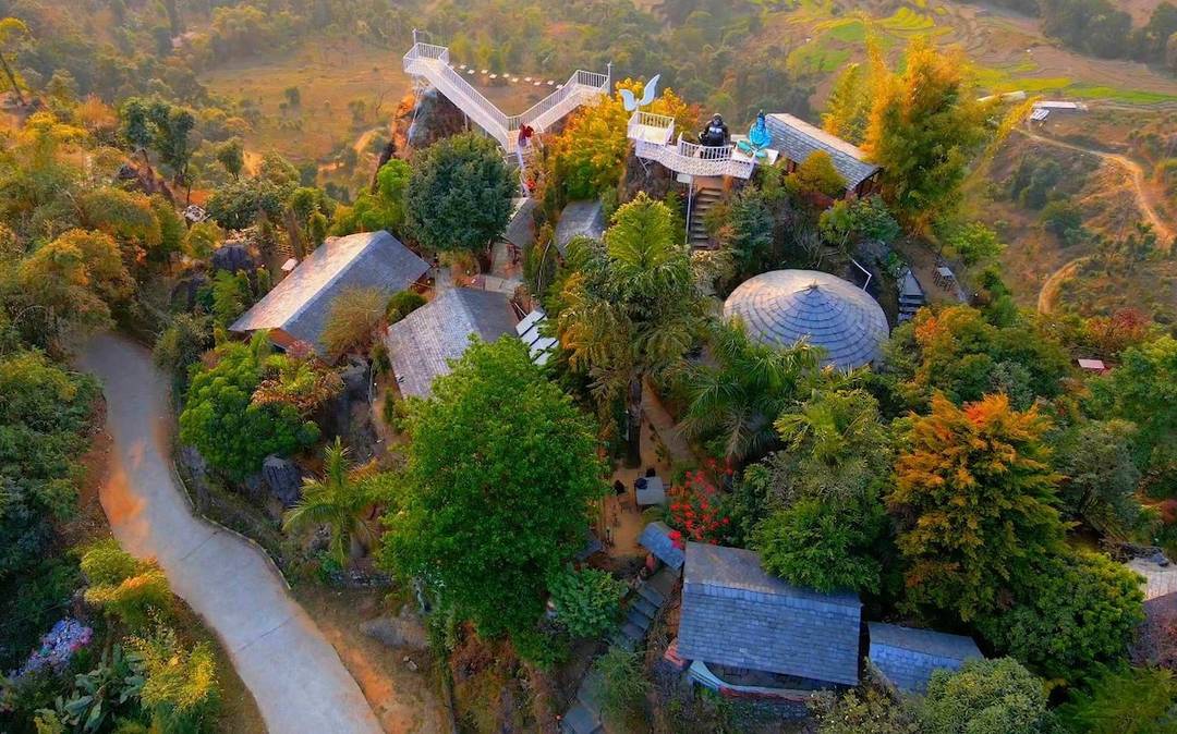 Private Castle Mountain, Lake & City View  Pokhara — photo