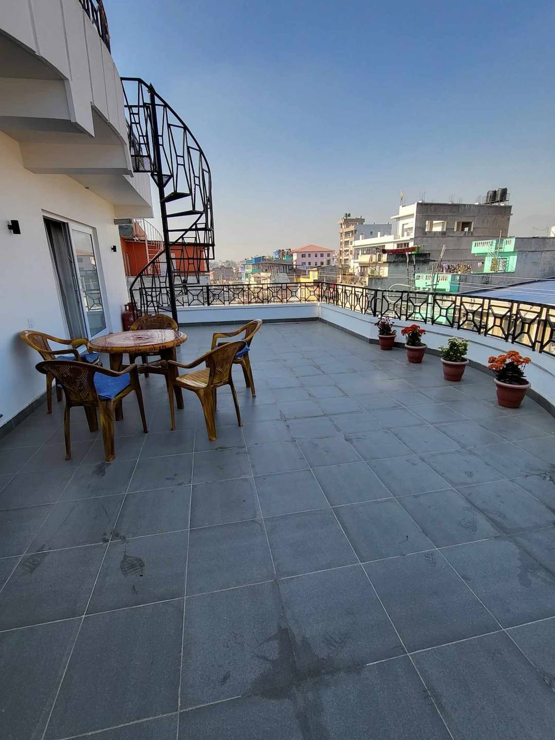 Penthouse Manjari 4 — photo