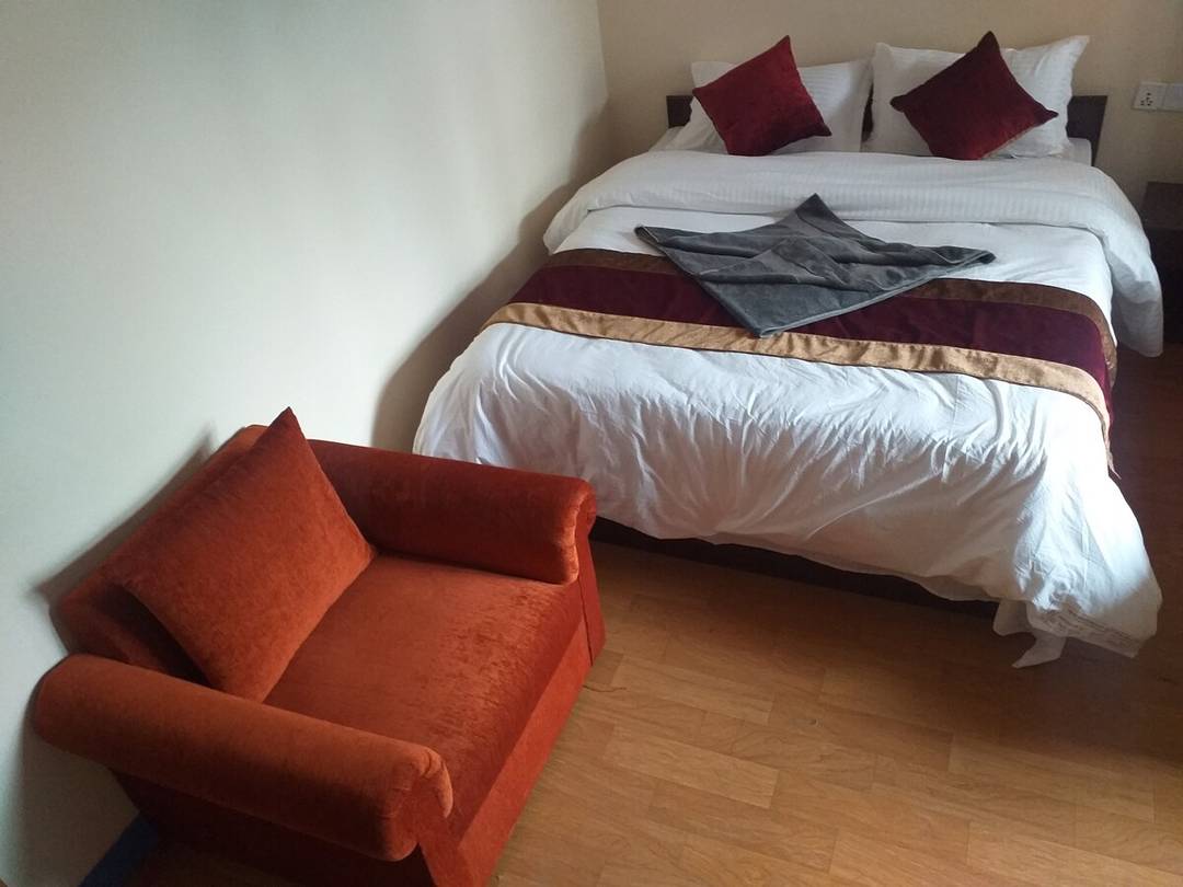 Double bed with private bathroom — photo