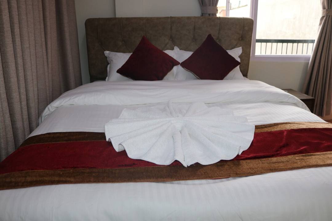 Couple Bedroom with Balcony — photo