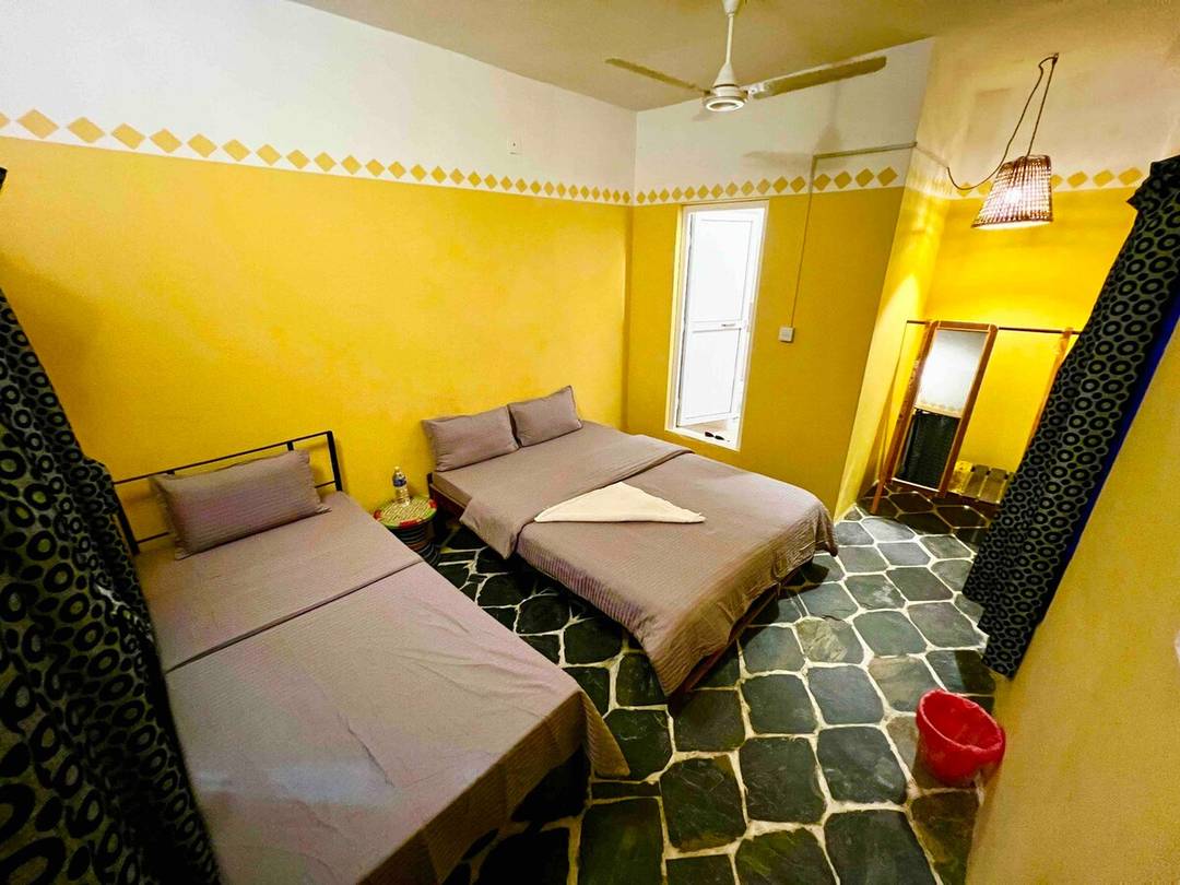 Welcoming room on ground floor with parking — photo