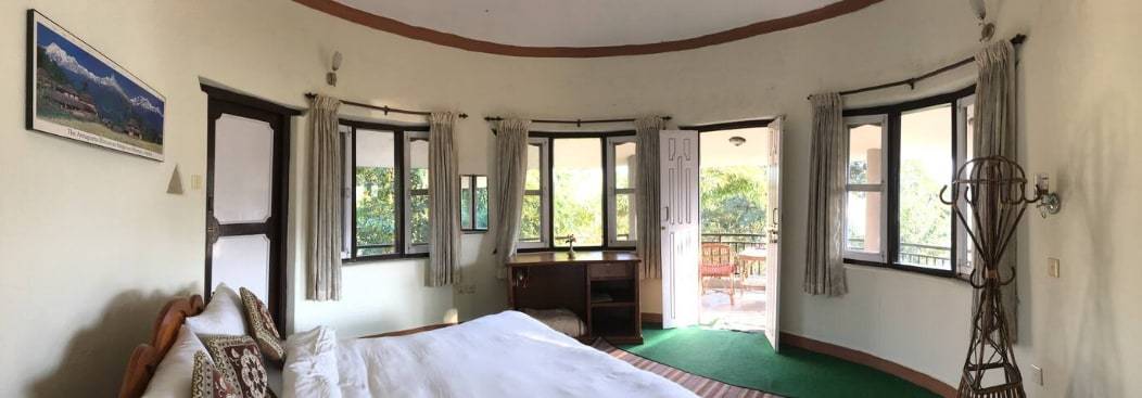 Round House Room 1 Deluxe Double Phewa Lake View — photo