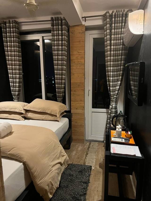 Lake View Room (MARS)