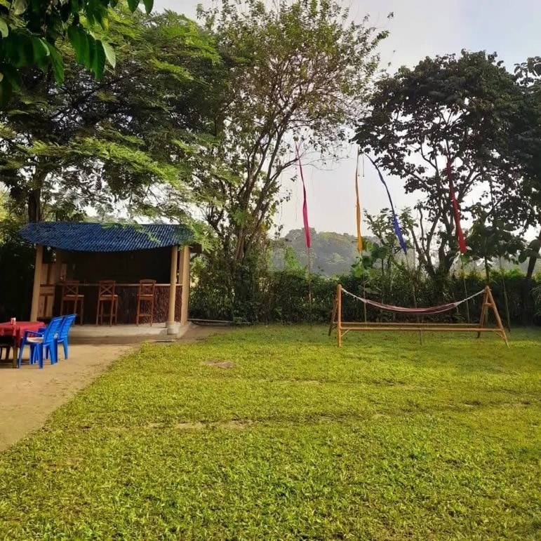 Chitwan Bamboo Lodge