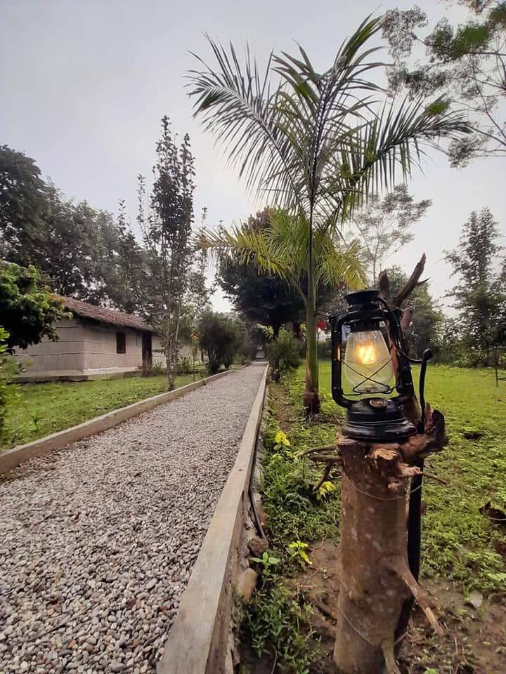 Chitwan Bamboo Lodge — photo