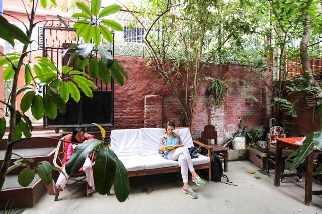 The Beehive, private rooms for budget travelers