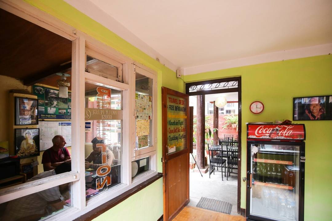 The Beehive, private rooms for budget travelers — photo