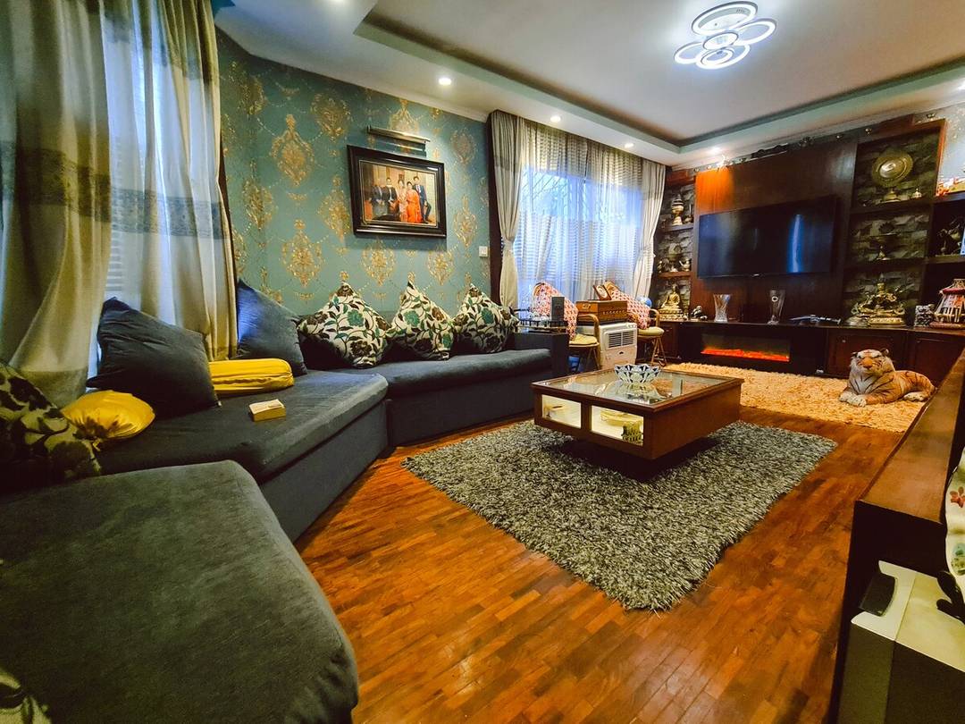 PB'S Luxury Cream Delight Room